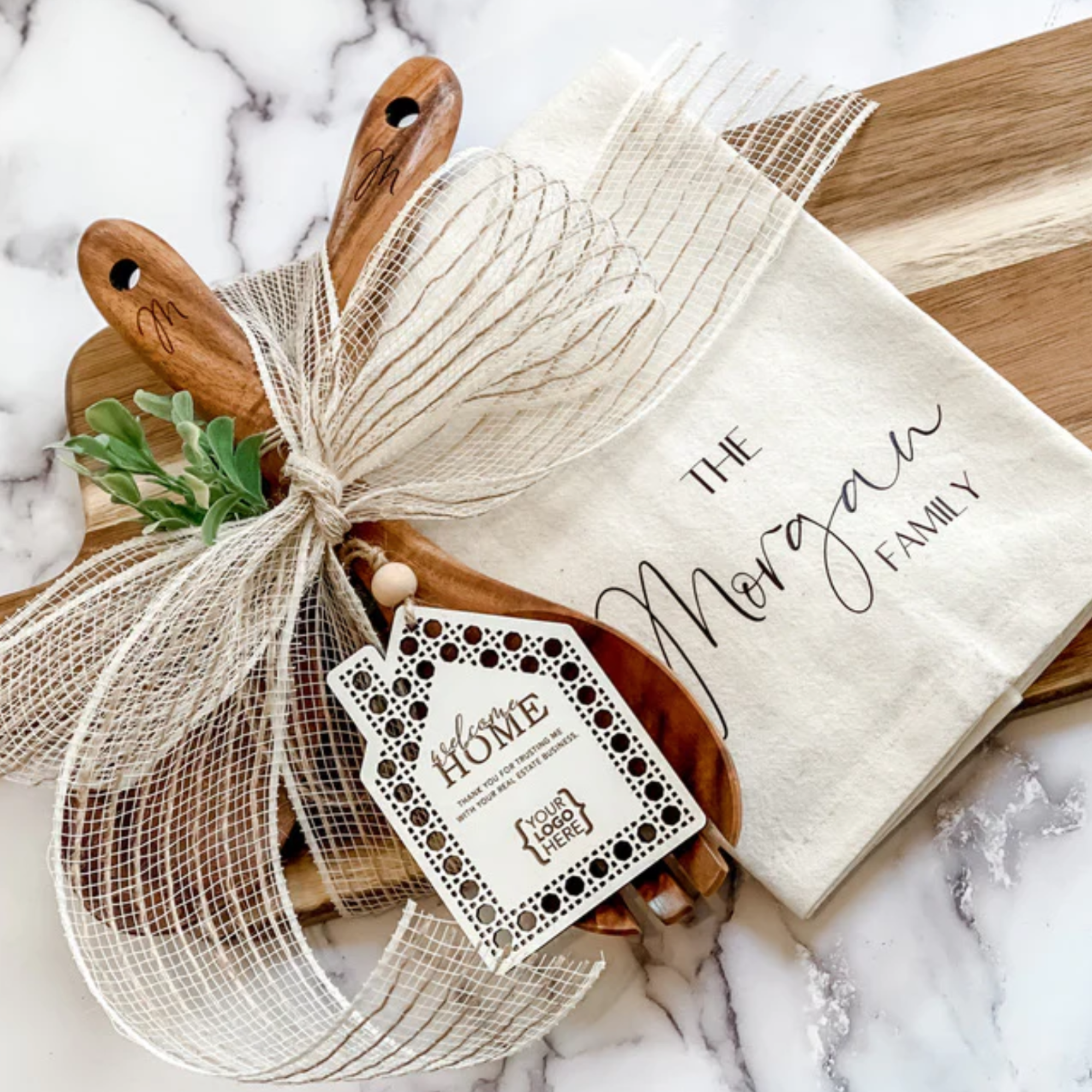 Gift Set Acacia Wood and Towel Set